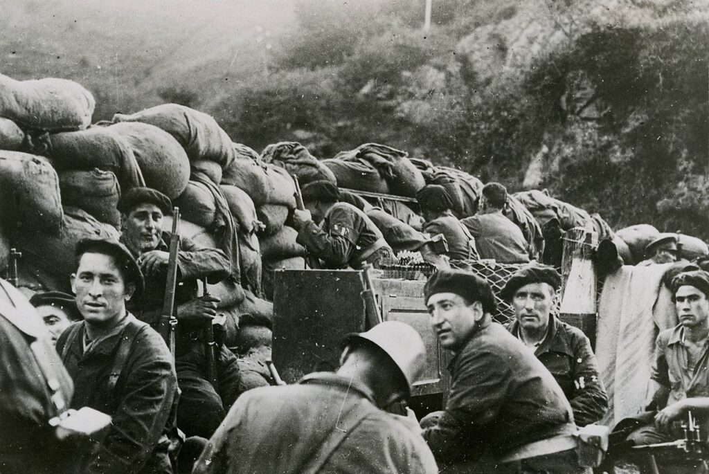 1280px-Republican_forces_during_the_Battle_of_Irún