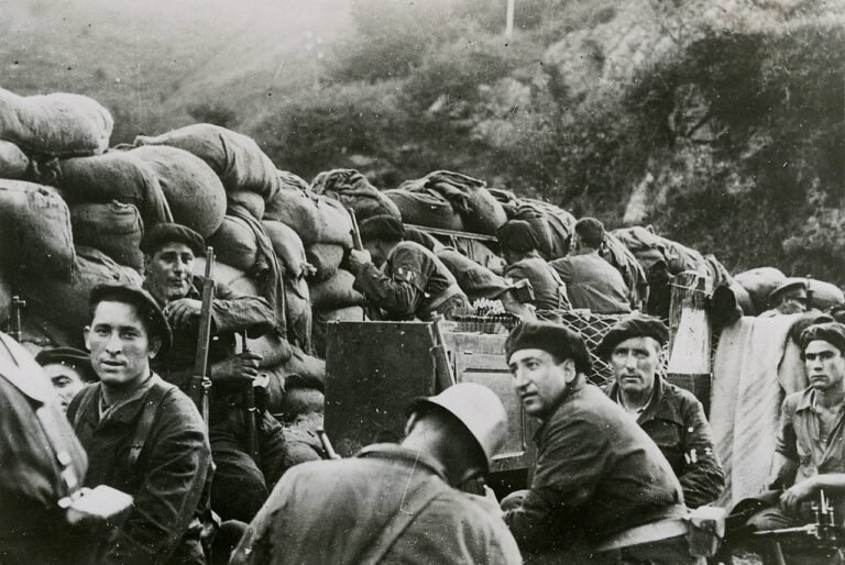 1280px-Republican_forces_during_the_Battle_of_Irún